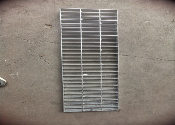 Grilles en acier d'allée de matériaux de construction râpant le polonais électrolytique de 100X8mm