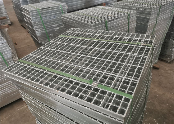 La résistance du vent Q235 a soudé la largeur en acier ISO9001 de la grille 1500mm a approuvé
