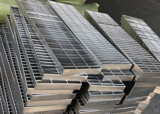 La norme 6mm des Etats-Unis a soudé la plate-forme discordante en acier pour la couverture de drain de haute tour