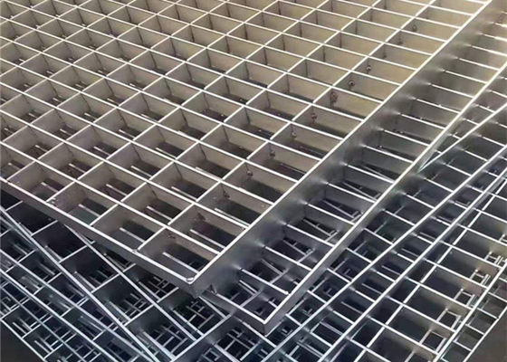L'anti corrosion a soudé l'acier râpant le plancher en aluminium de grille en métal de 40*3mm