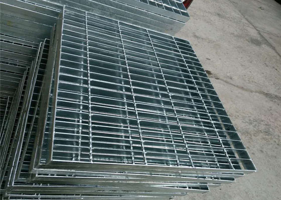 Métal de passerelle de drain de parc râpant la résistance à l'impact légère de 30X100mm