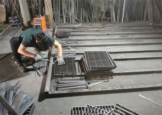 Résistance à la corrosion en acier du plat 50x4 millimètre de râper de plate-forme de station de lavage