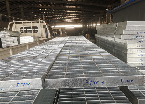 anti structure légère épaisse corrosive de la plate-forme 4mm de grille en métal de 50*5mm