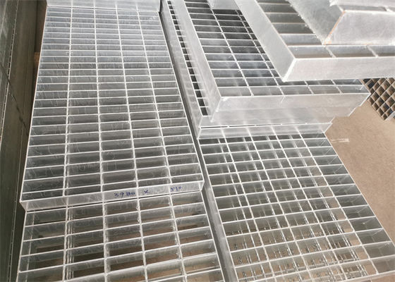 Vol galvanisé de passage couvert d'immersion chaude anti d'épaisseur en acier de la grille 6mm