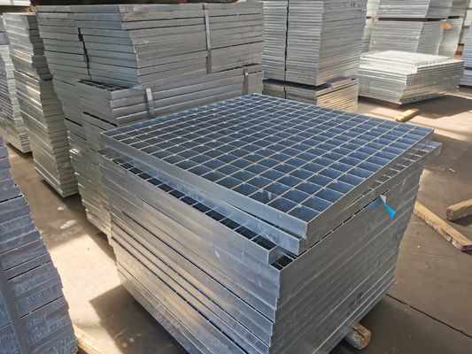 Type plat escalier en acier galvanisé par 76mm de dissipation thermique de grille râpant la norme de NAAMM