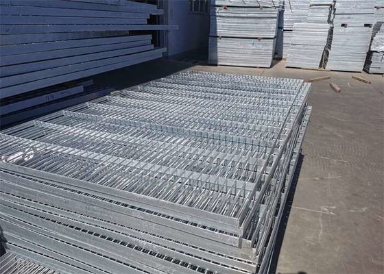 Le dérapage rendent le drainage résistant d'allée d'acier au carbone râpe le passage couvert de plancher de 65x5mm