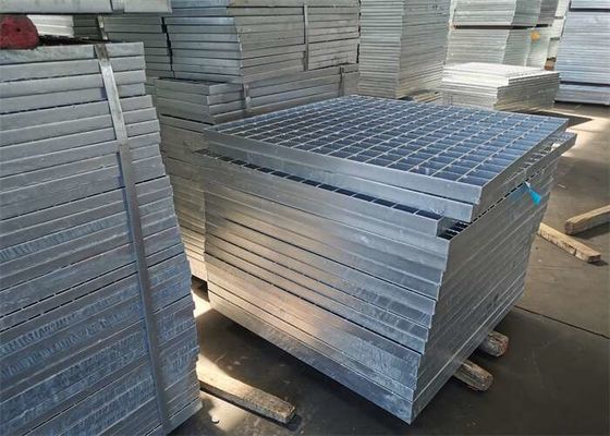 L'immersion chaude d'usine chimique a galvanisé l'acier râpant la feuille dentelée par 1m