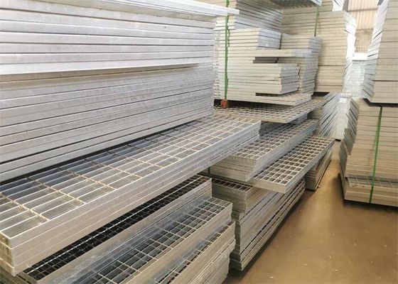 Largeur en acier de la grille 1250mm d'allée d'anti corrosion pour les usines chimiques