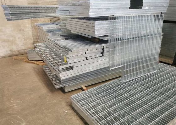 Largeur en acier de la grille 1250mm d'allée d'anti corrosion pour les usines chimiques
