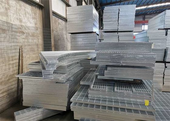 L'anti escalier de dérapage de 48 pouces marche le moulin discordant en acier de passage couvert fini