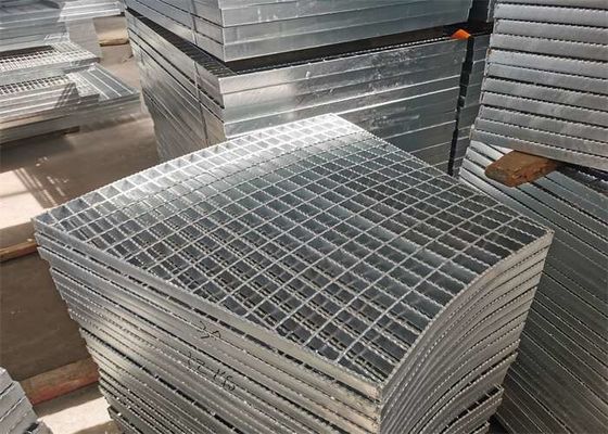 La grille de barre de preuve de dérapage marche la résistance à la pression épaisse de grille de drain en métal de 5mm