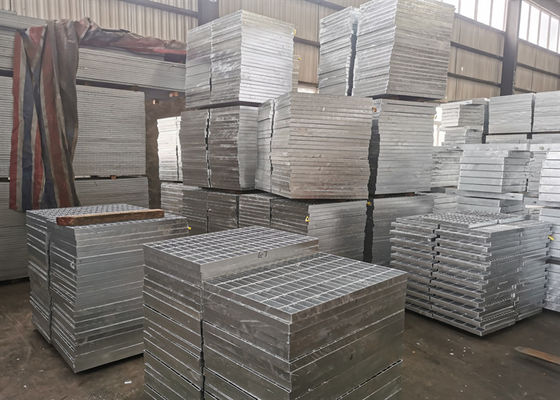 L'anti acier de dérapage a galvanisé les grilles Q195 d'allée pour la plate-forme d'usine chimique