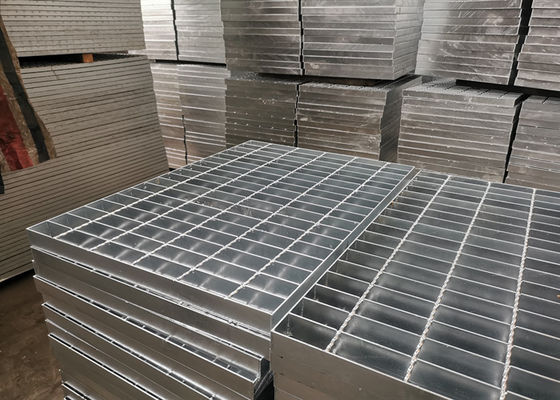 Grille en acier soudée par résistance piétonnière de dérapage de passage de structure métallique