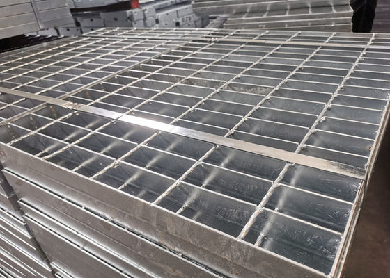 L'anti acier de dérapage a galvanisé les grilles Q195 d'allée pour la plate-forme d'usine chimique