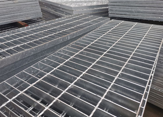 passerelle en aluminium épaisse de 5mm râpant les grilles d'allée galvanisées par 65mm