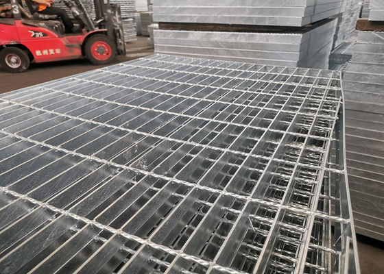 Acier à faible teneur en carbone galvanisé par drainage de la grille Q345 de drain de pont de construction