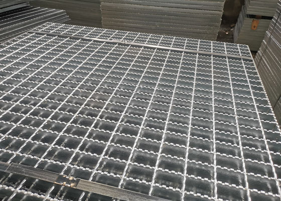Anti type en acier 7mm de barre plate de plate-forme de grille en métal de la rouille Q235 épais