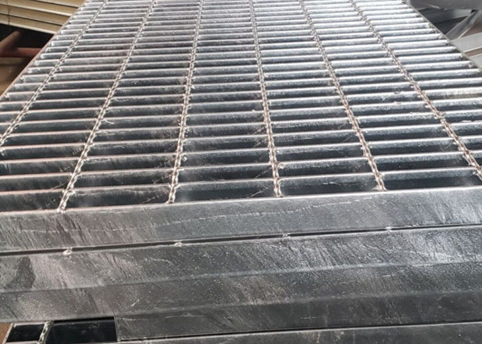 La norme 6mm des Etats-Unis a soudé la plate-forme discordante en acier pour la couverture de drain de haute tour