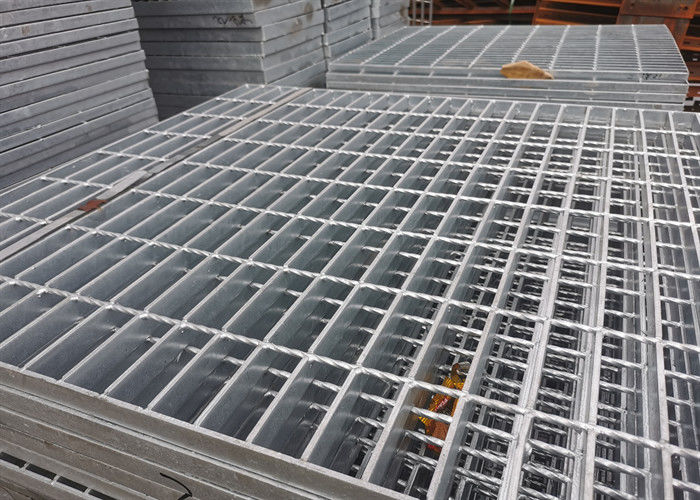 Grille inoxydable galvanisée 90mm de la barre d'acier 304 pour la plate-forme pharmaceutique de stockage